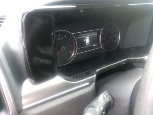 Used 2023 Kia Sorento LX FWD image 3