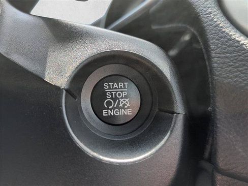 Used 2020 Jeep Compass Latitude w/ Popular Equipment Group AWD/4WD image 21