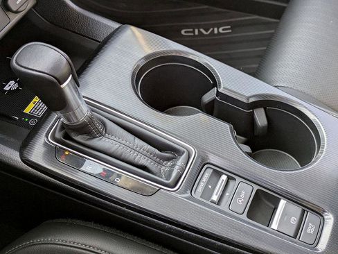 Used 2023 Honda Civic Touring image 27