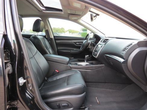 Used 2016 Nissan Altima 3.5 SL image 36