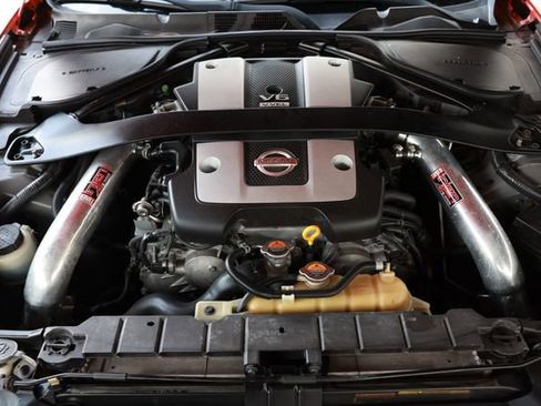 Used 2013 Nissan 370Z Touring image 23