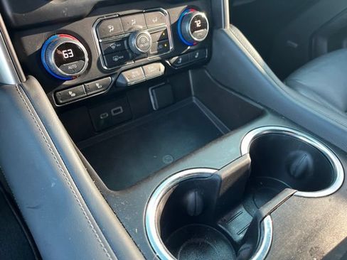 Used 2021 Chevrolet Tahoe Z71 w/ Z71 Signature Package AWD/4WD image 29