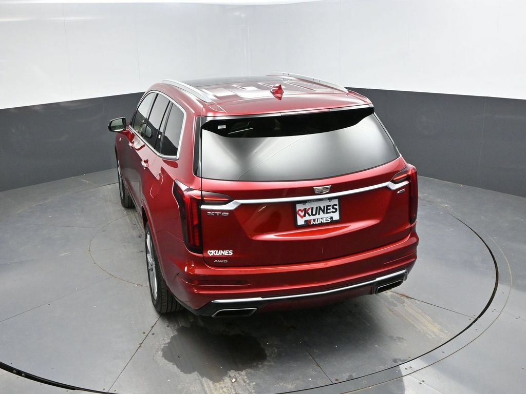 Used 2021 Cadillac XT6 Premium Luxury w/ Platinum Package AWD/4WD image 32