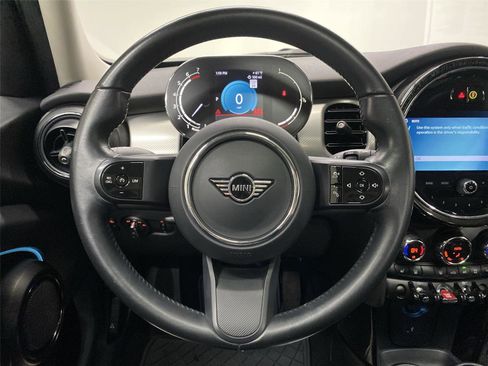 Certified 2022 MINI Cooper 4-Door Hardtop image 15