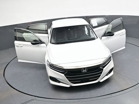 Used 2022 Honda Accord Sport image 36