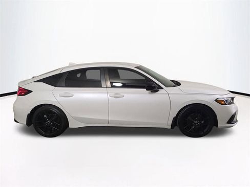 Used 2023 Honda Civic Sport image 4