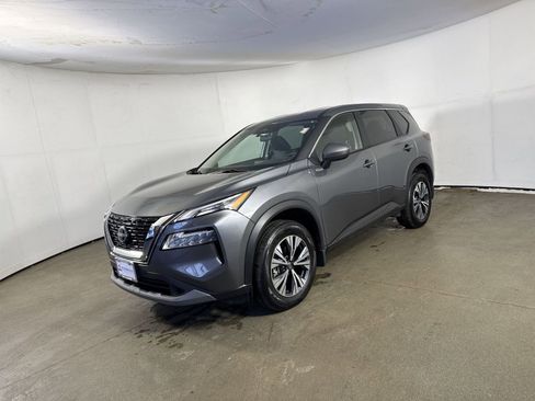Certified 2023 Nissan Rogue SV image 2