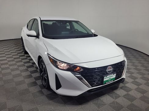 Used 2024 Nissan Sentra SV FWD image 13