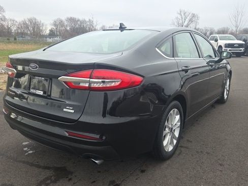 Used 2020 Ford Fusion SE image 8