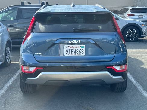 Used 2025 Kia Niro EX Touring FWD image 6