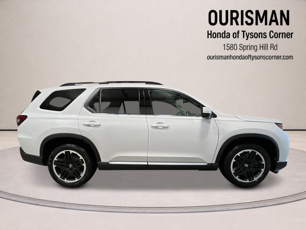 New 2026 Honda Pilot Touring image 2