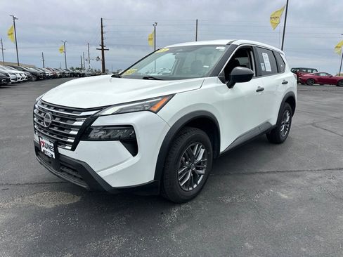 Used 2024 Nissan Rogue S AWD/4WD image 15