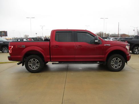 Used 2016 Ford F150 XLT w/ Equipment Group 302A Luxury image 6