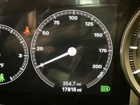 Used 2022 Porsche 911 Carrera image 11