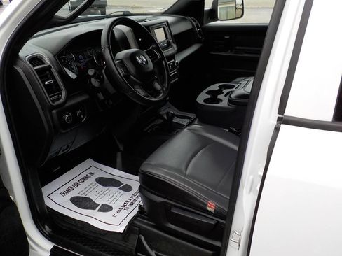 Used 2022 RAM 2500 Tradesman w/ Chrome Appearance Group image 11