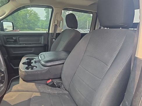 Used 2019 RAM 1500 Express w/ Hydro Blue Sport Package AWD/4WD image 5