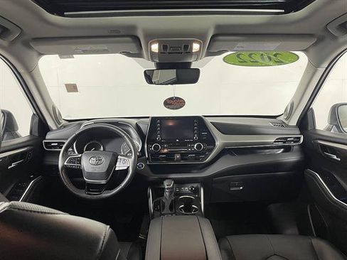 Used 2022 Toyota Highlander Limited AWD/4WD image 13