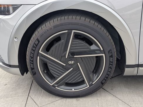 Certified 2025 Hyundai Ioniq 5 Limited image 13