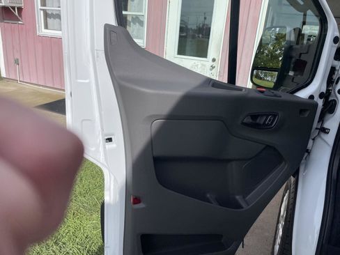 New 2026 Ford Transit 250 148 Medium Roof RWD image 11
