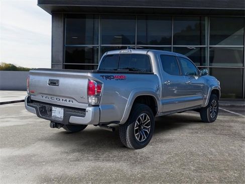 Used 2023 Toyota Tacoma TRD Sport image 7
