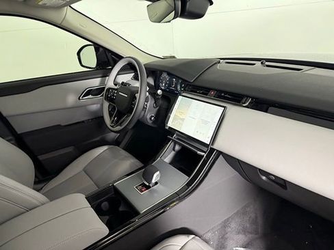 Used 2025 Land Rover Range Rover Velar S image 26