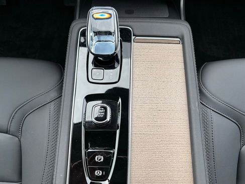 Certified 2026 Volvo XC90 B6 Plus w/ Protection Package Premier AWD/4WD image 31