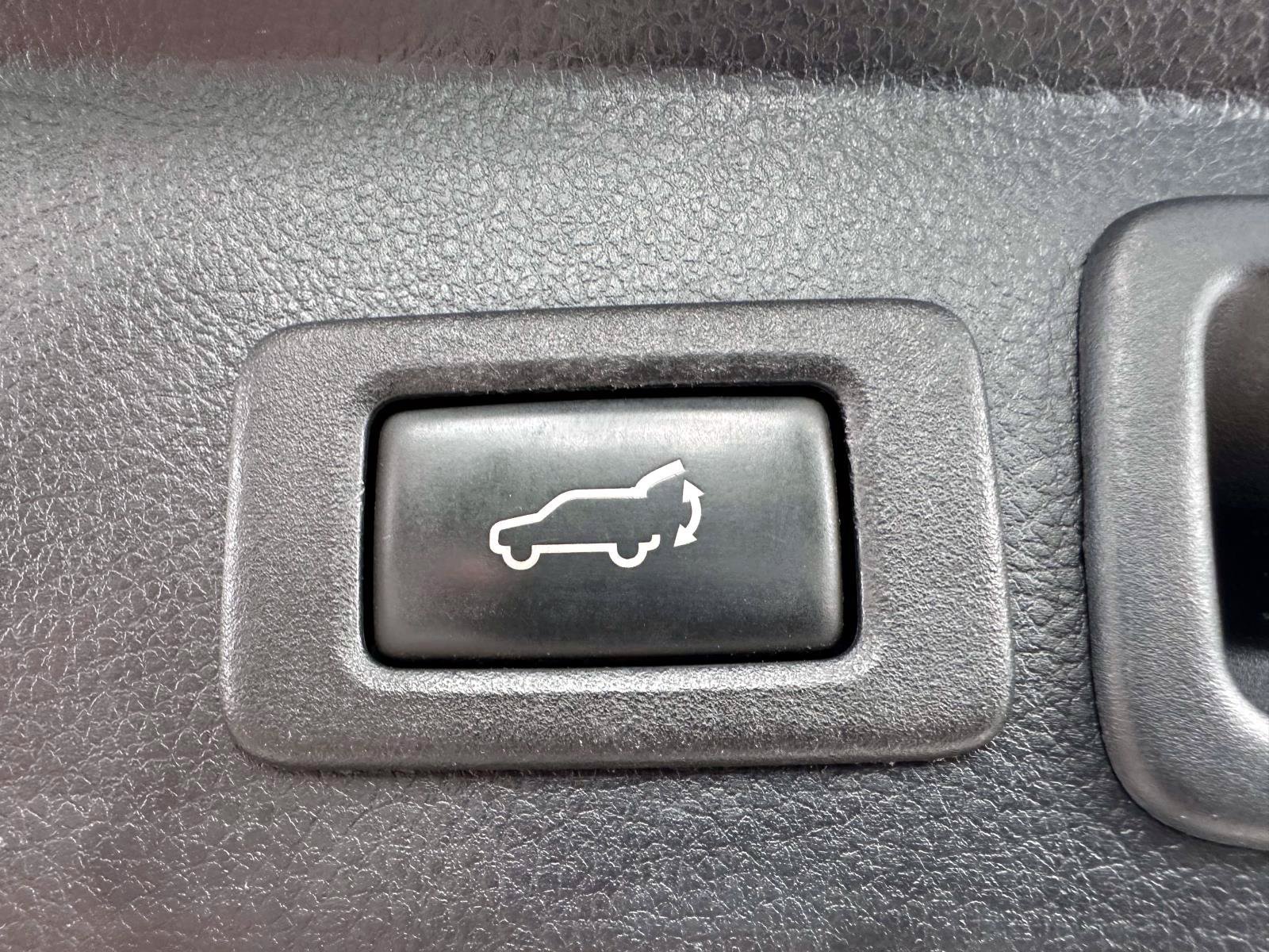 Used 2017 Subaru Forester 2.5i Limited AWD/4WD image 13