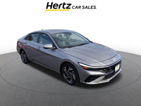 Used 2025 Hyundai Elantra Limited image 1