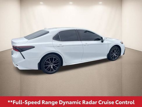 Used 2024 Toyota Camry SE FWD image 9