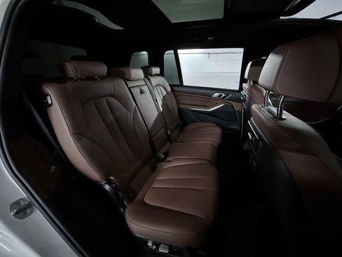 Used 2021 BMW X7 xDrive40i w/ Premium Package 2 image 26