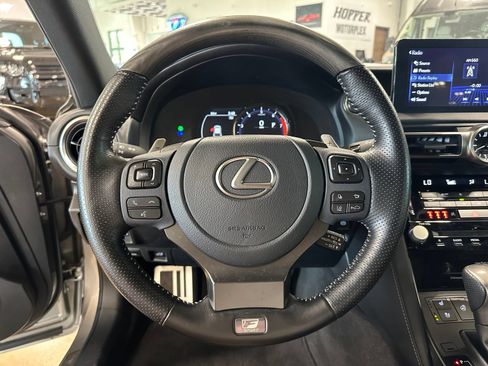 Used 2022 Lexus IS 350 F Sport w/ Dynamic Handling Package RWD image 17