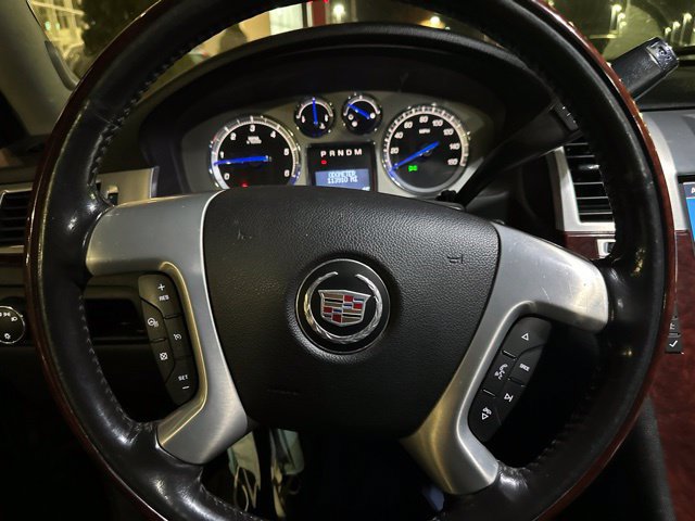 Used 2012 Cadillac Escalade ESV Luxury AWD/4WD image 3