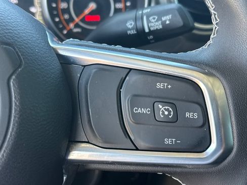 Used 2023 Jeep Gladiator Overland w/ Trailer Tow Package AWD/4WD image 25