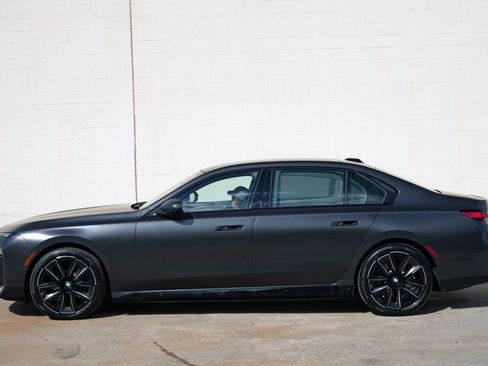 Used 2023 BMW i7 xDrive60 AWD/4WD image 64