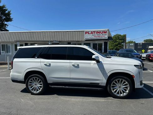 Used 2023 Cadillac Escalade Premium Luxury w/ Performance Package AWD/4WD image 4