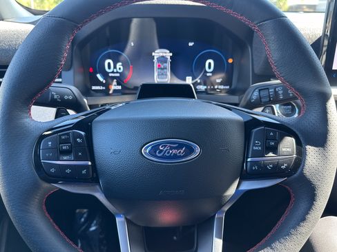 Used 2025 Ford Explorer ST w/ Sun And Sound Package AWD/4WD image 17