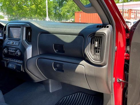 Used 2020 Chevrolet Silverado 1500 Custom w/ Custom Value Package image 16