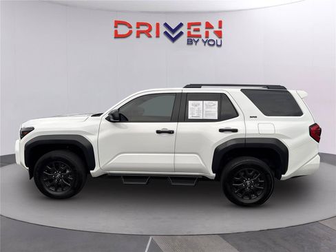 Used 2025 Toyota 4Runner SR5 RWD image 44