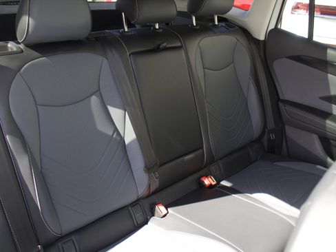 New 2026 Volkswagen Tiguan SE AWD/4WD image 33