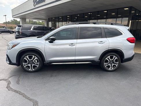 Used 2024 Subaru Ascent Limited AWD/4WD image 2
