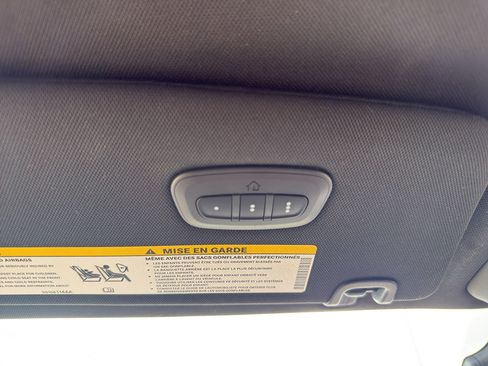 Used 2024 Chrysler Pacifica Limited w/ S Appearance Package FWD image 25