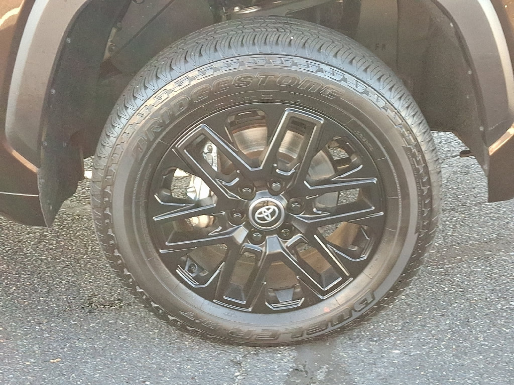 Certified 2025 Toyota Tundra Limited AWD/4WD image 8