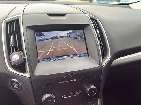 Used 2019 Ford Edge SEL FWD image 6