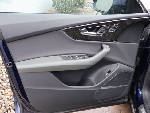 Used 2019 Audi Q8 Prestige image 20