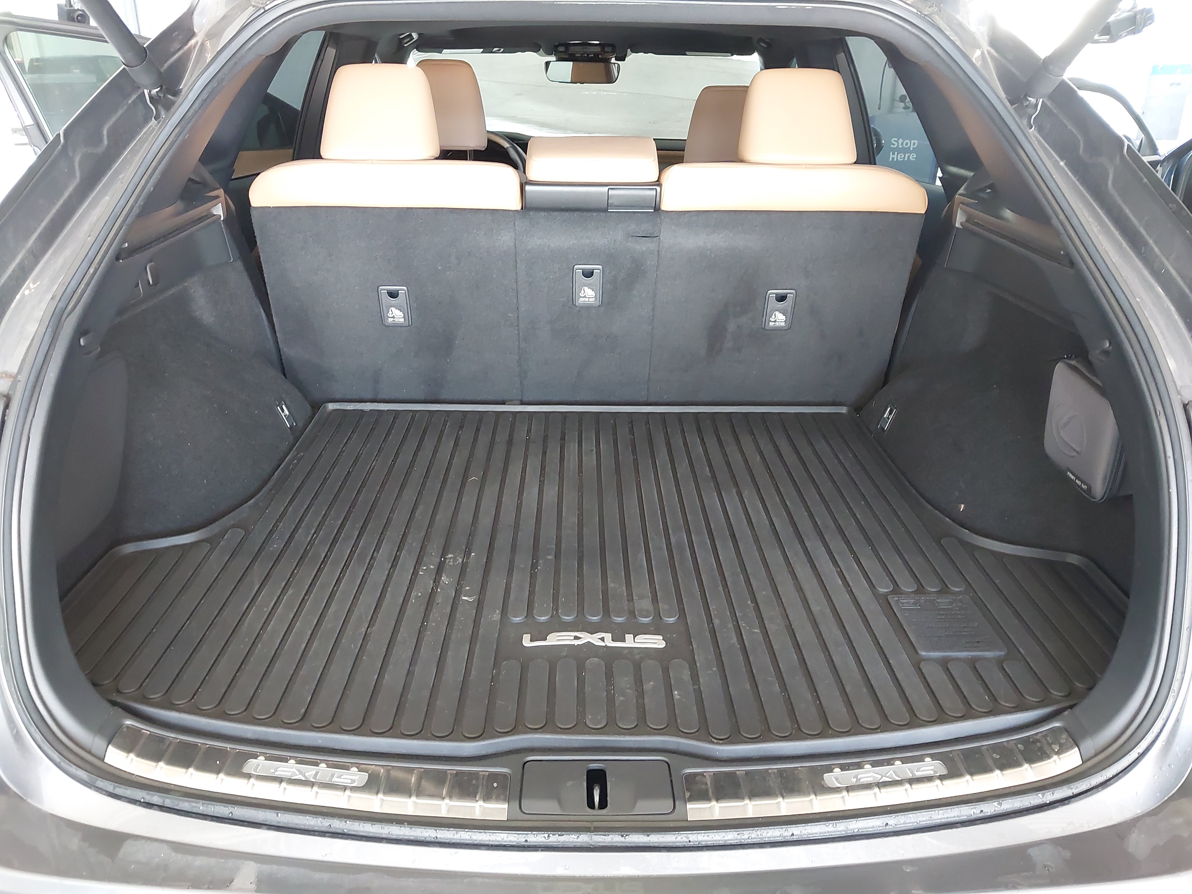 Used 2023 Lexus RX 350 Premium w/ Accessory Package AWD/4WD image 30