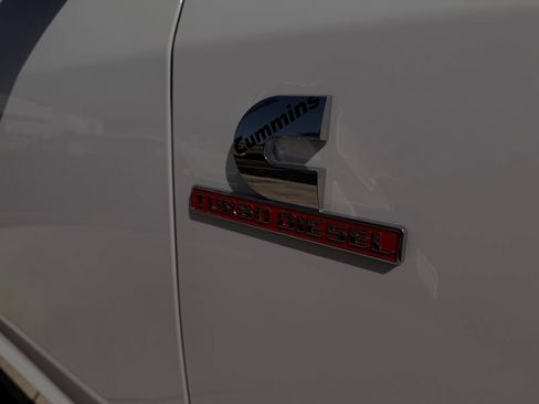 Used 2025 RAM 3500 Tradesman w/ Chrome Appearance Group AWD/4WD image 16