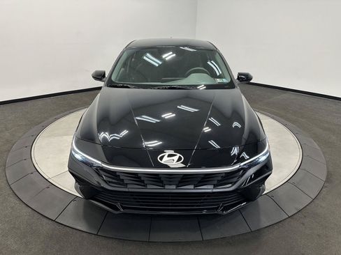 Used 2024 Hyundai Elantra SEL FWD image 3
