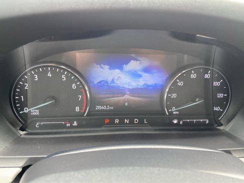 Used 2023 Ford Explorer XLT w/ Equipment Group 202A AWD/4WD image 31