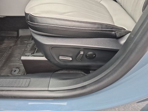 Certified 2025 Ford Escape SE w/ PHEV Premium Package image 12