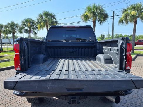 Used 2025 Chevrolet Silverado 2500 ZR2 w/ Technology Package AWD/4WD image 7